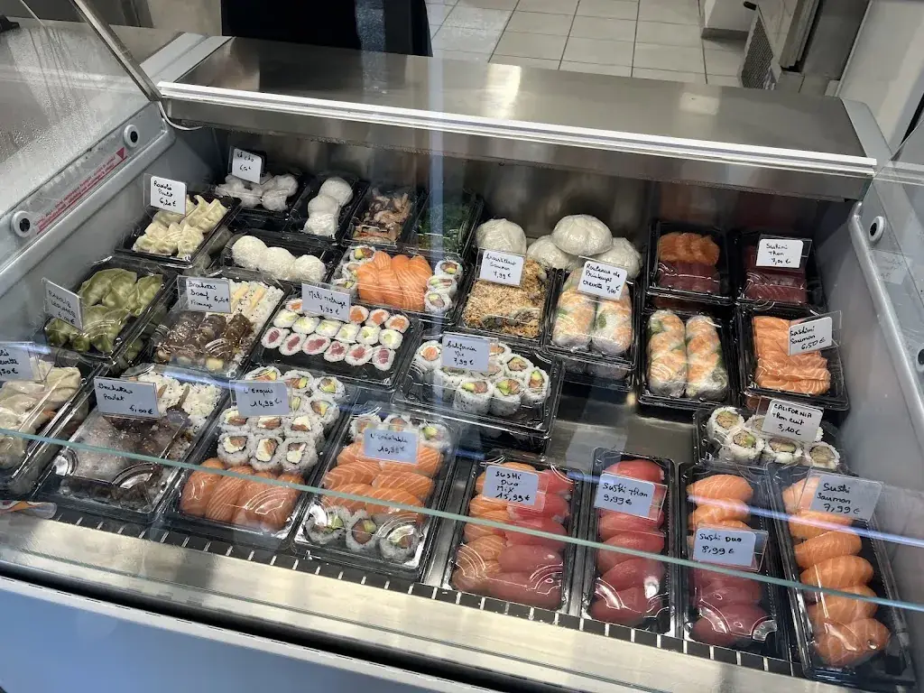 Saigon ngo. Plats asiatiques a emporter restaurant in Montendre