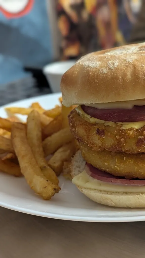 Lux Delart_LE YAMI ( kebab, pizza, burger, plat maison) ,montendre_Montendre_recensione