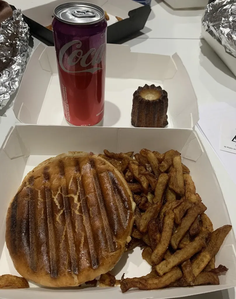 Emi_ly_LE YAMI ( kebab, pizza, burger, plat maison) ,montendre_Montendre_recensione