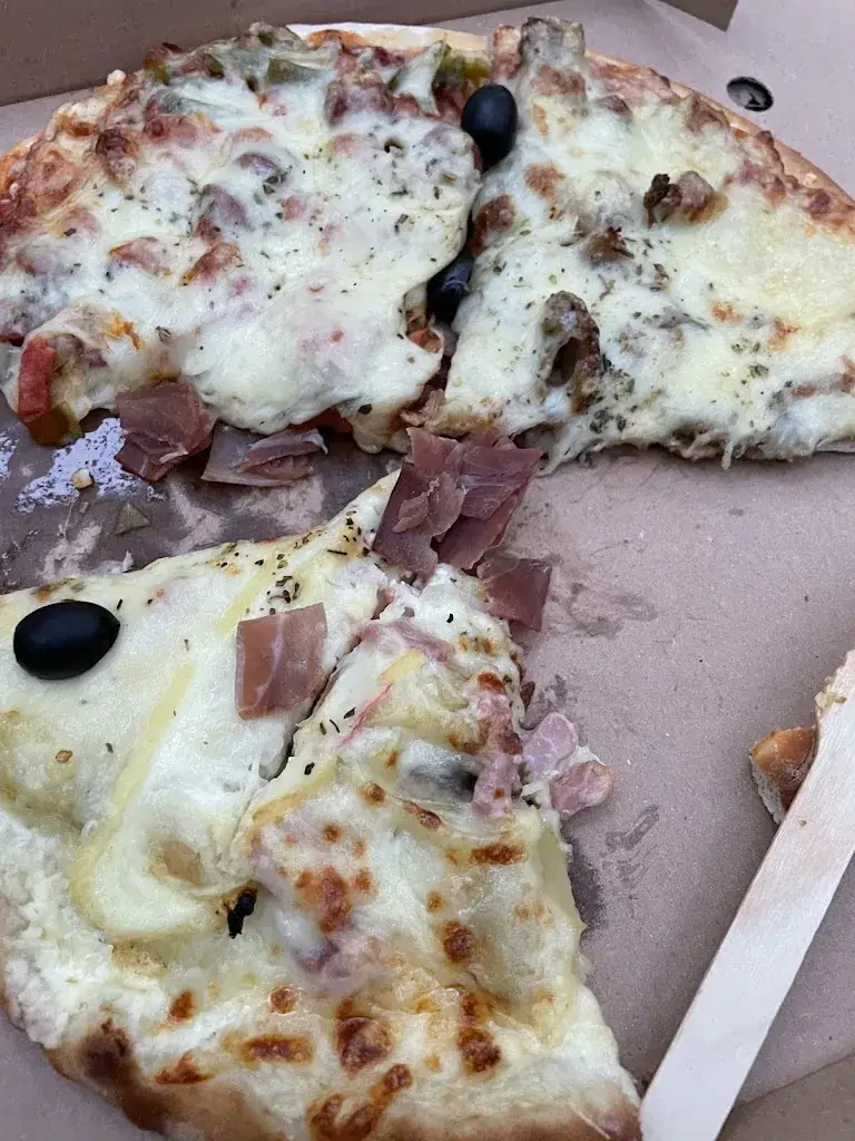 Pizza anna_Montmoreau_slider_image_1