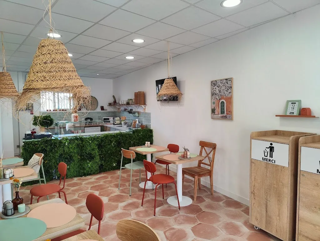 LA PAUS' DEJ restaurant in Montussan