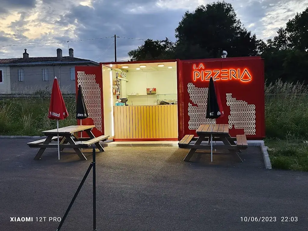 LA PIZZERIA restaurant in Montussan