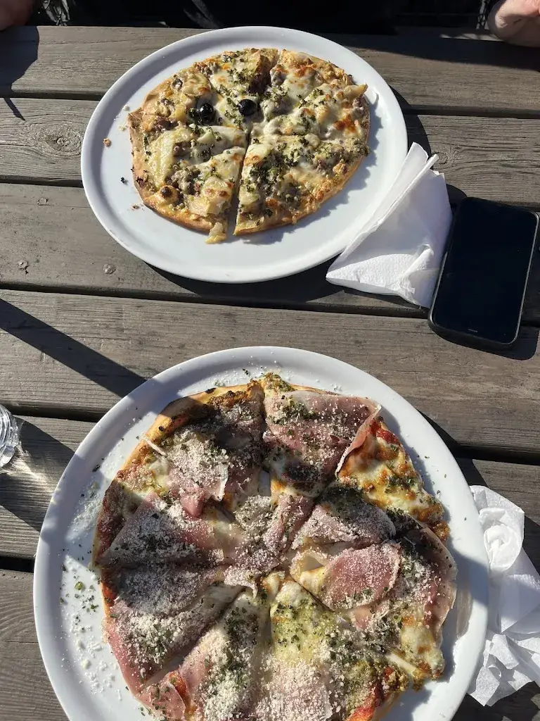 LA PIZZERIA_Montussan_slider_image_2