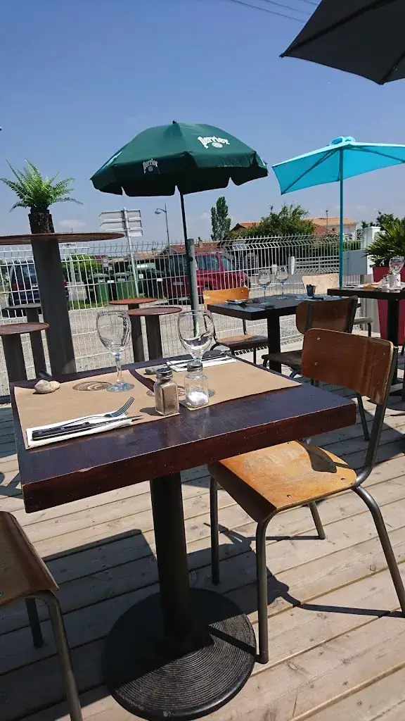 Bistrot M restaurant in Montussan