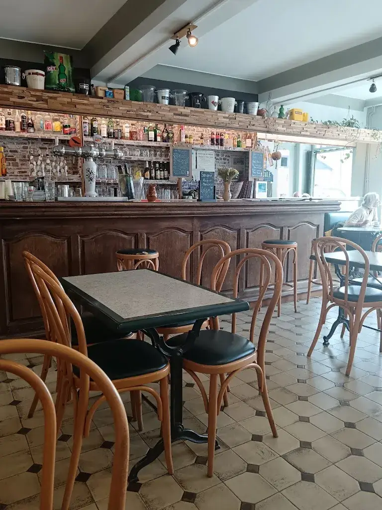 Alexandre Riolland_Au País_Morlaàs_review