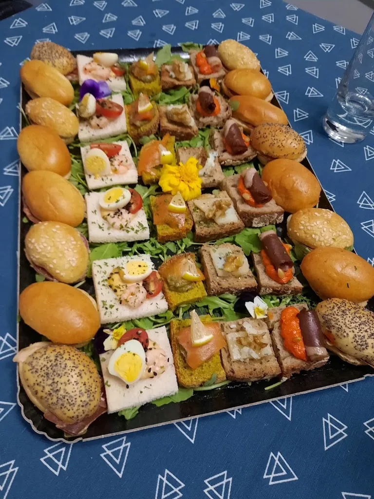 CELINE STÉPHANE PUYO_Le point de Rdv_Mouguerre_recensione