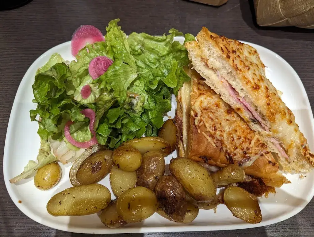 Stu Radley_Déli Schuss_Clusaz_review