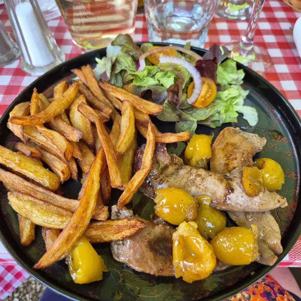 Mette Korsholm_Le Tablier Noir_Montignac-Lascaux_review