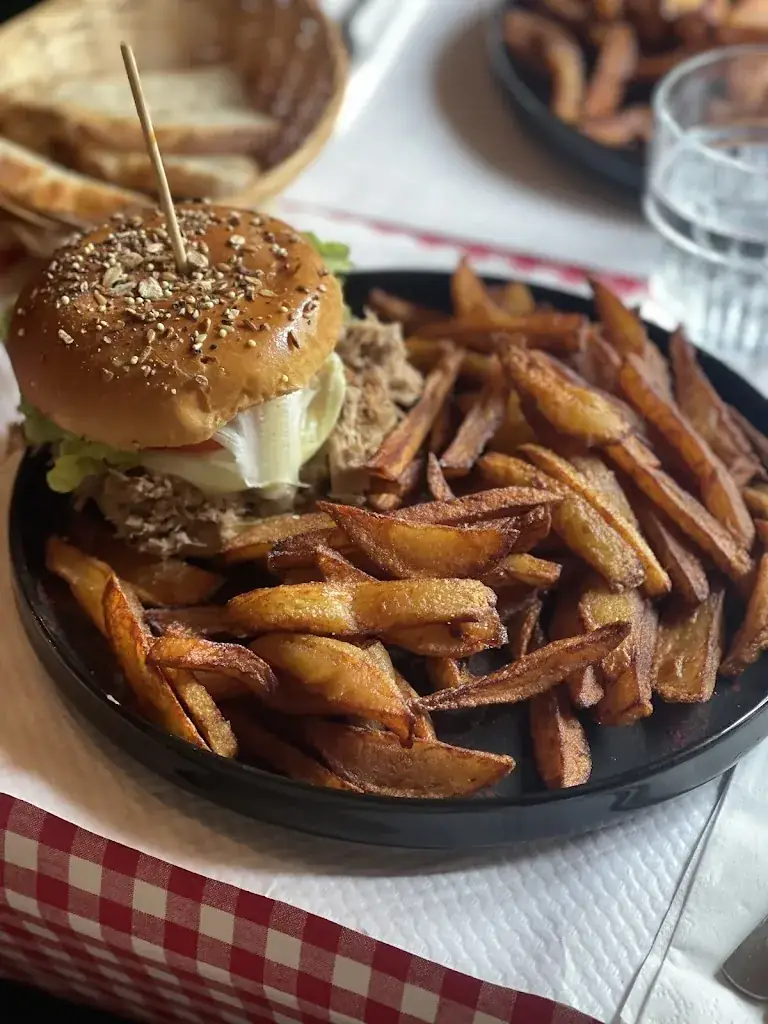 Le Tablier Noir_Montignac-Lascaux_slider_image_2