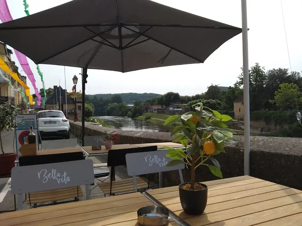 Mozzica Restaurant in Montignac-Lascaux