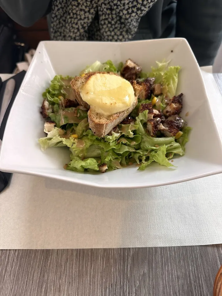 Jean-Paul Collet_L’ANNEXE_Montignac-Lascaux_review