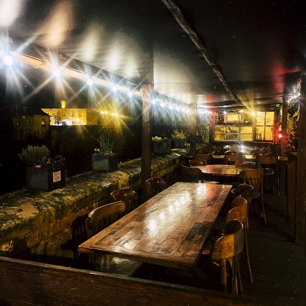 Quai 21 restaurant in Montignac-Lascaux