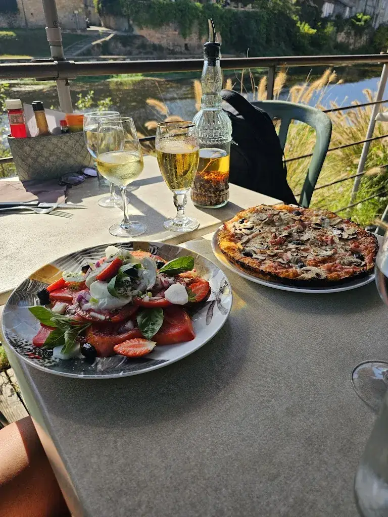 Tina (travelwithfrenchtraveler)_Restaurant Les Pilotis_Montignac-Lascaux_review