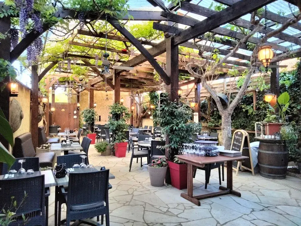 Restaurant de la Poste restaurant in Saint-Léon-sur-Vézère