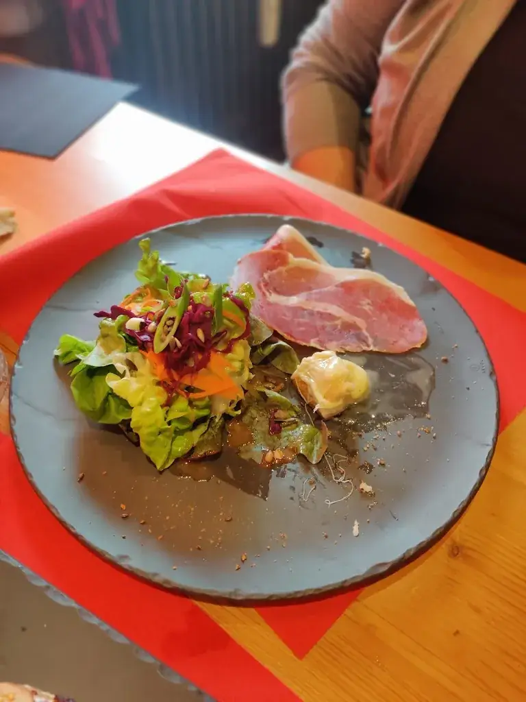 Menu_Restaurant La Caleche Rmt SARL_Clusaz_image_6