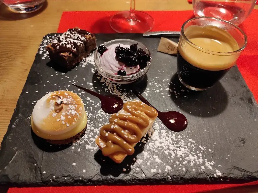 Menu_Restaurant La Caleche Rmt SARL_Clusaz_image_8