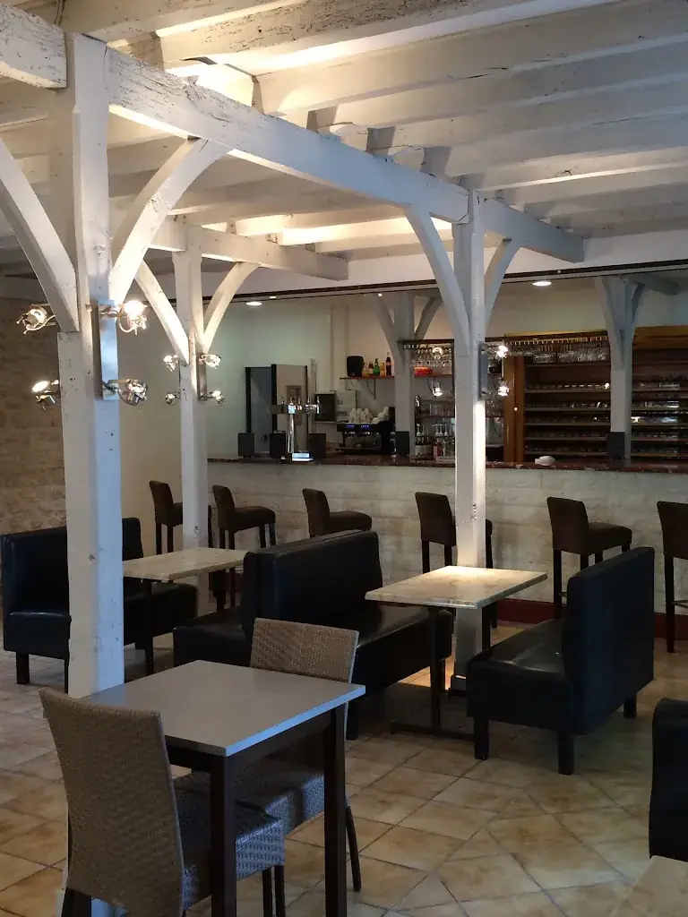 Café de la Boëme restaurant à Mouthiers-sur-Boëme