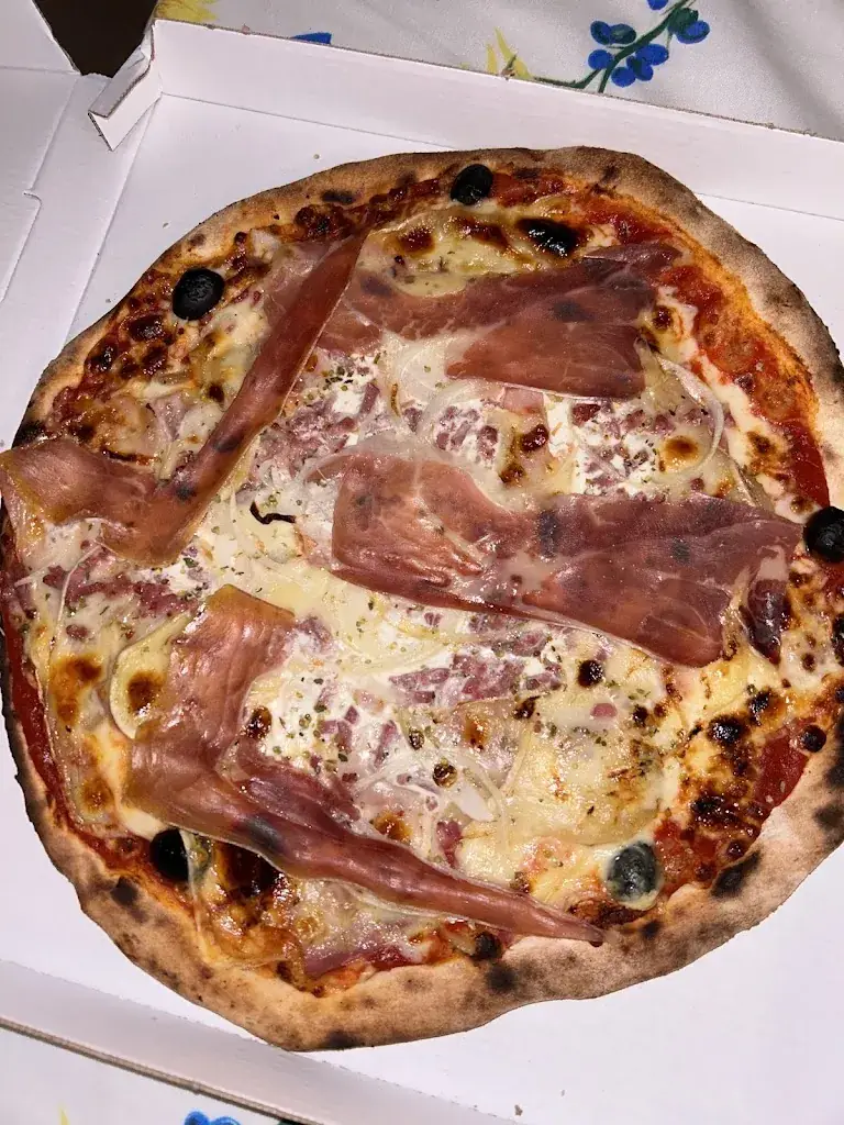 Allo Pizz'_Naintré_slider_image_2