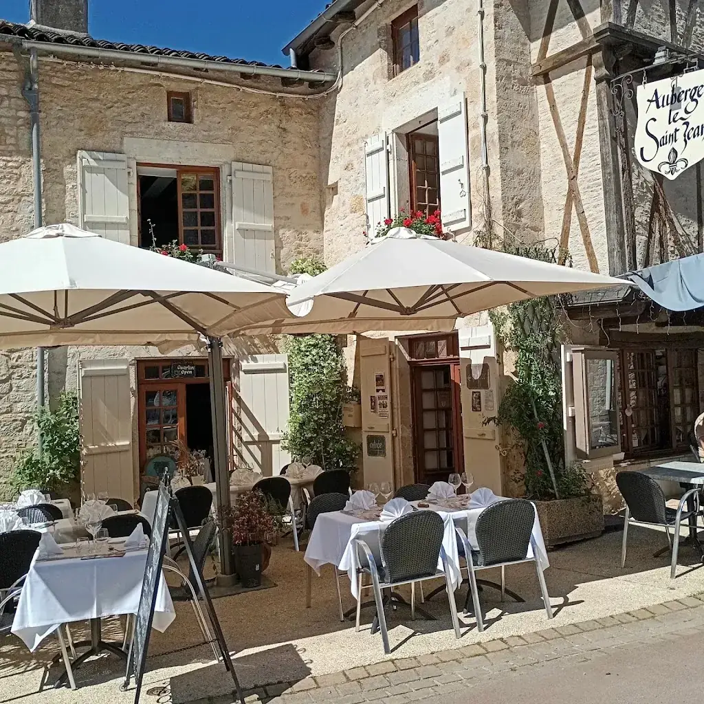 Auberge Saint Jean ristorante a Nanteuil-en-Vallée