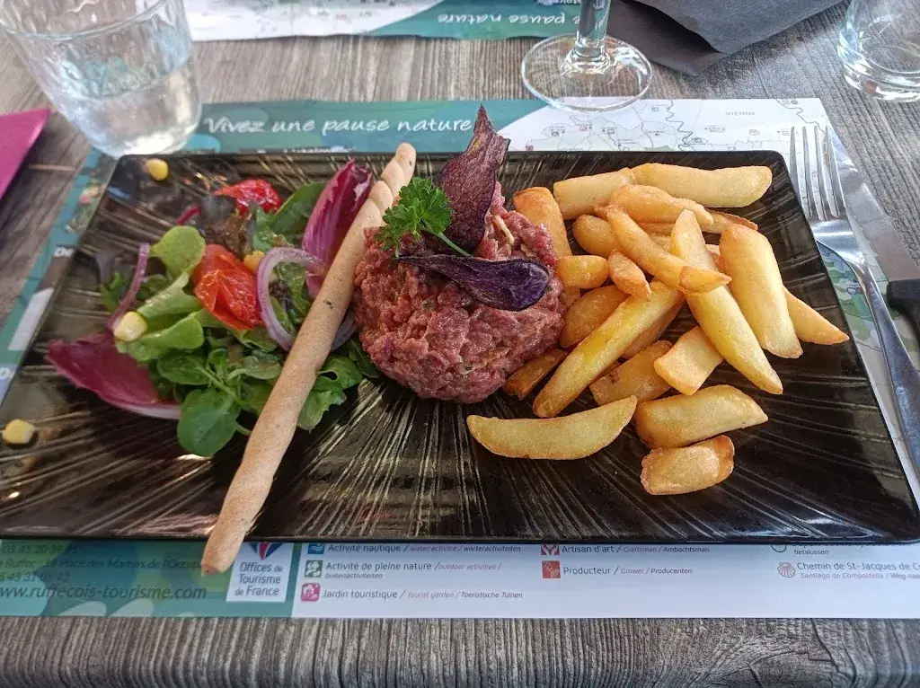 Menu_Aux Plaisirs Gourmands_Nanteuil-en-Vallée_image_6