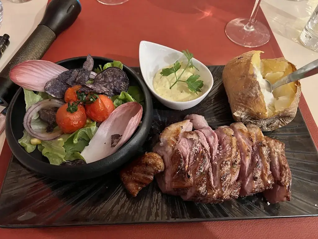 GB Weather_Aux Plaisirs Gourmands_Nanteuil-en-Vallée_review