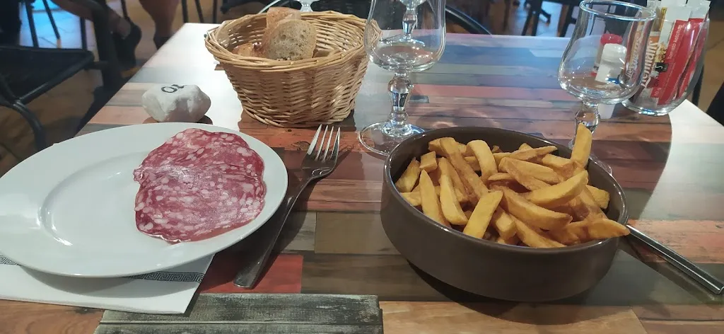 Bar restaurant La Bergerie restaurant in Chamboret