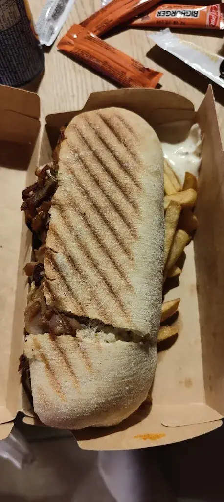 AD Viseur_La Rôtisserie_Sauvagnon_reseña