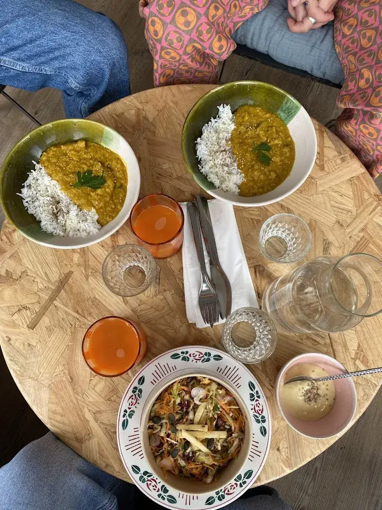 Axelle Naegelen_Comptoir les herbes sauvages_Navarrenx_review