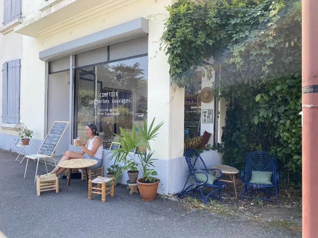 Comptoir les herbes sauvages restaurant in Navarrenx