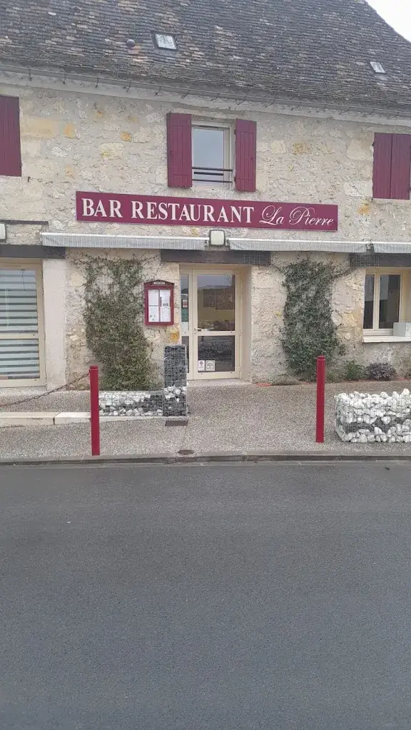 La Pierre_Saint-Médard-de-Mussidan_slider_image_1