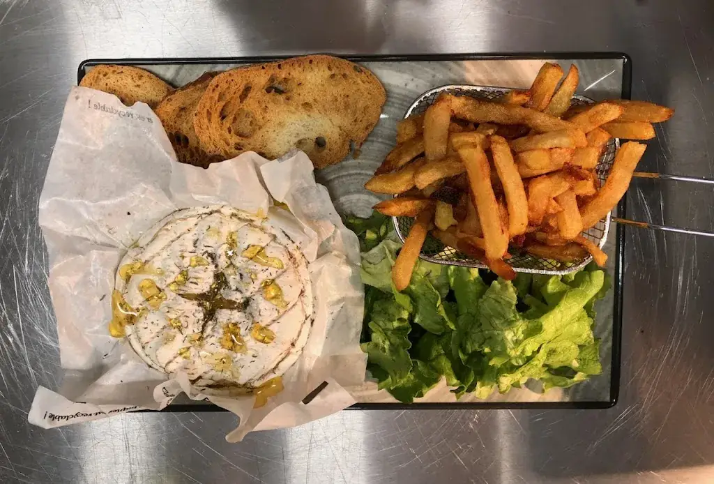 Restaurant Lou Marmitou_Saint-Front-de-Pradoux_slider_image_2