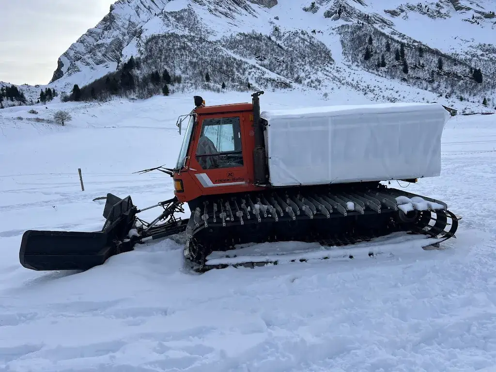 Brian Lowry_LES RHODOS _Clusaz_review