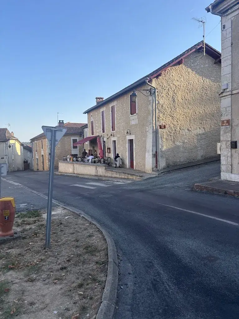 Arnout Mostert_La Douzième Heure_Douzillac_review