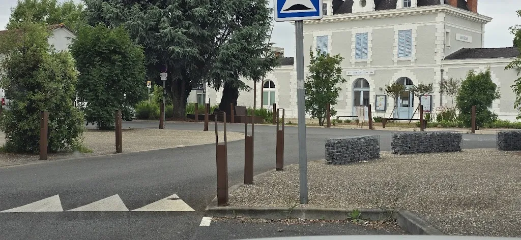 greg SMITH _Gare De Mussidan_Mussidan_review