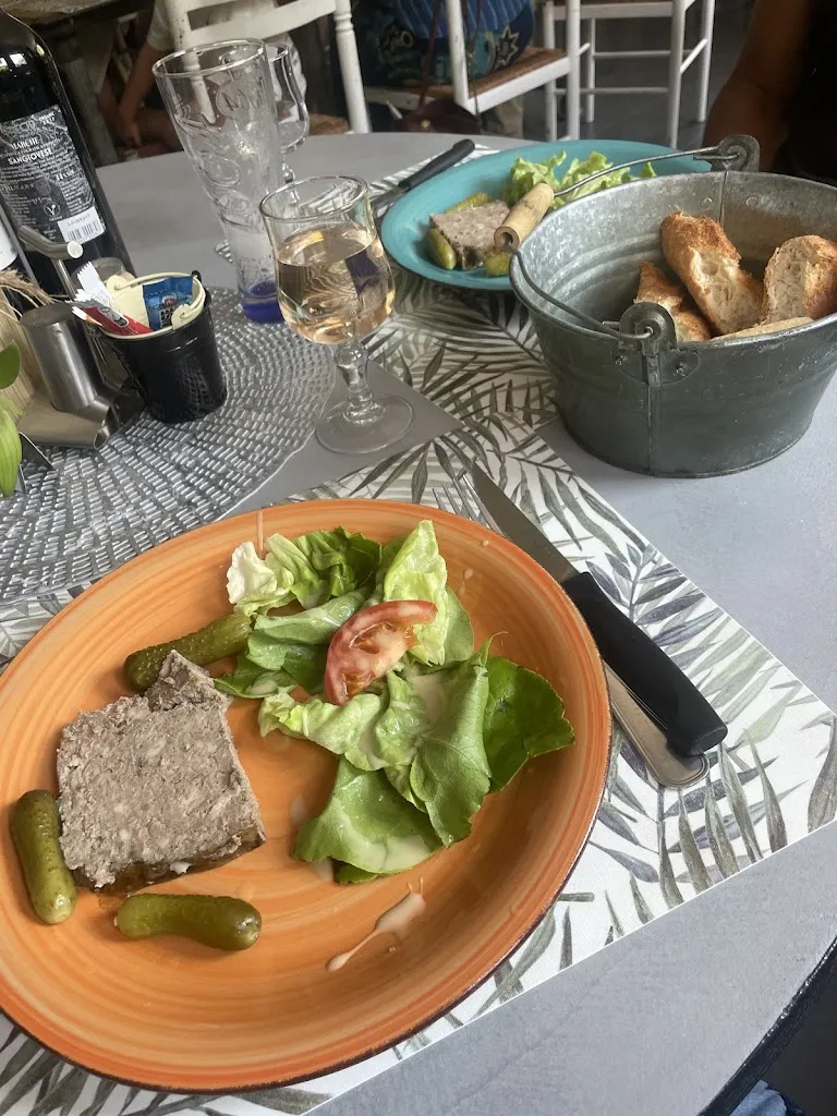 Rebecca Bell_LA BONNE FRANQUETTE_Couronne_review