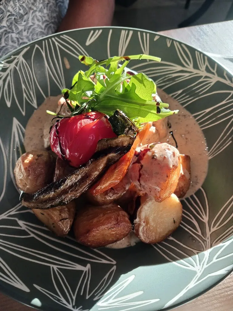 virginie cesbron-defois_La Rencontre_Neuville-de-Poitou_review