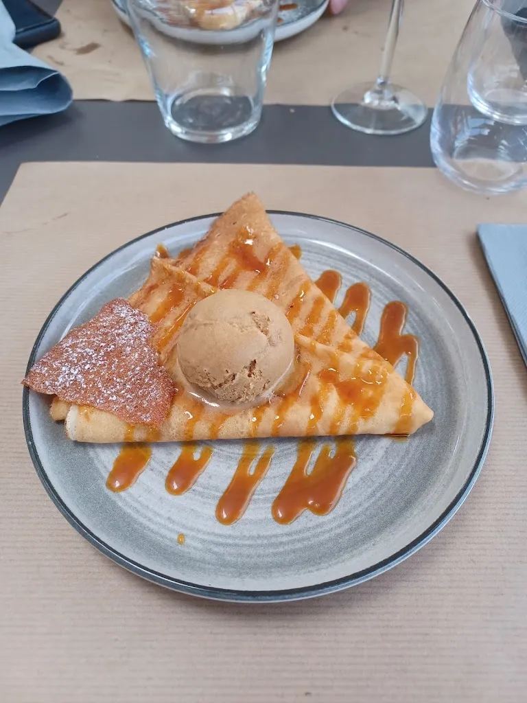 Arthur L_La Rencontre_Neuville-de-Poitou_review