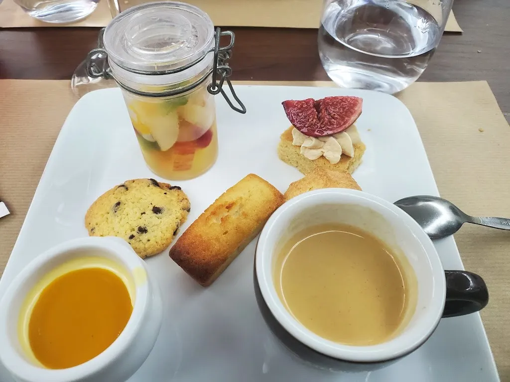 La Rencontre_Neuville-de-Poitou_slider_image_3