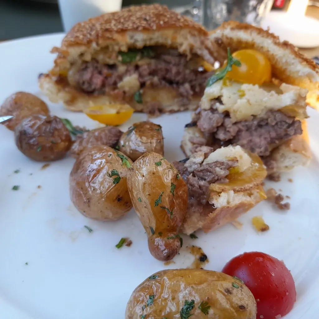 Valerie Delorme_Le Jardin Extraordinaire_Nieul_review