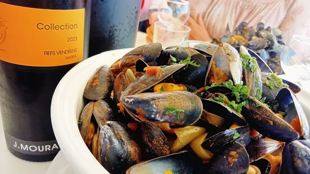 Le Café de la Mer_Nieul-sur-Mer_slider_image_3