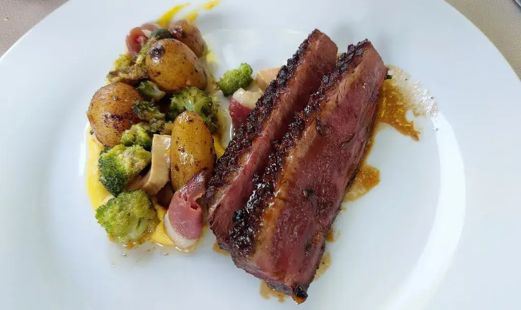 Le Cilaos_Neuvic_slider_image_3