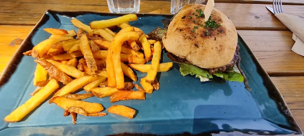 lalie Van_La Guinguette_Neuvic_review