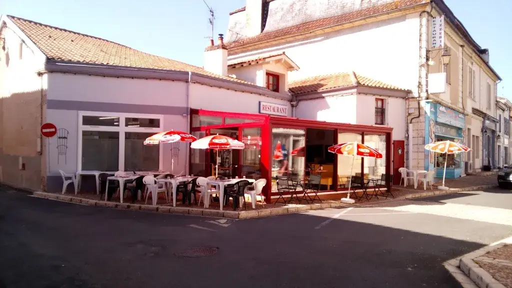 La Pomme Dorée restaurant in Neuvic
