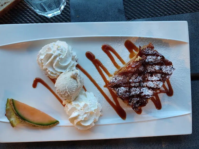 Restaurant de l'Hôtel du Lac 19160 NEUVIC - CORREZE restaurant in Neuvic