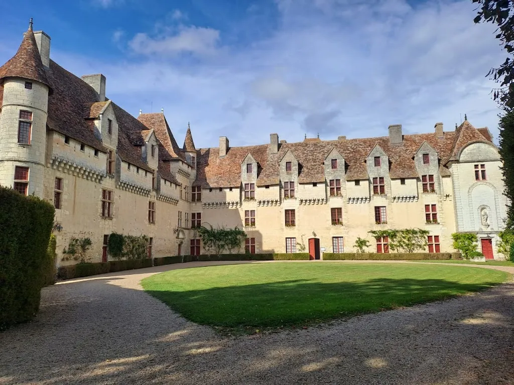 ODDIYANA GARDEN_Castle of Neuvic_Neuvic_review