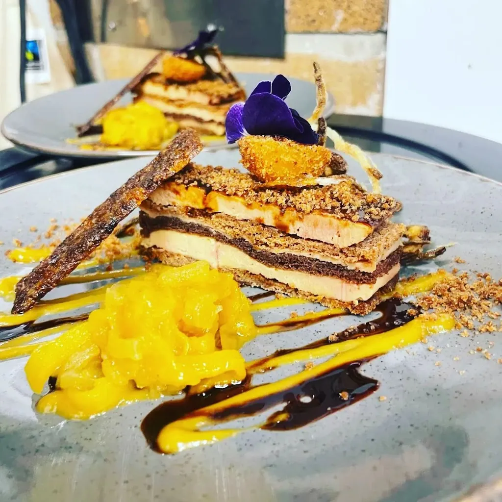 Restaurant La Cella- Manoir Belle Fontaine_Roaillan_slider_image_2