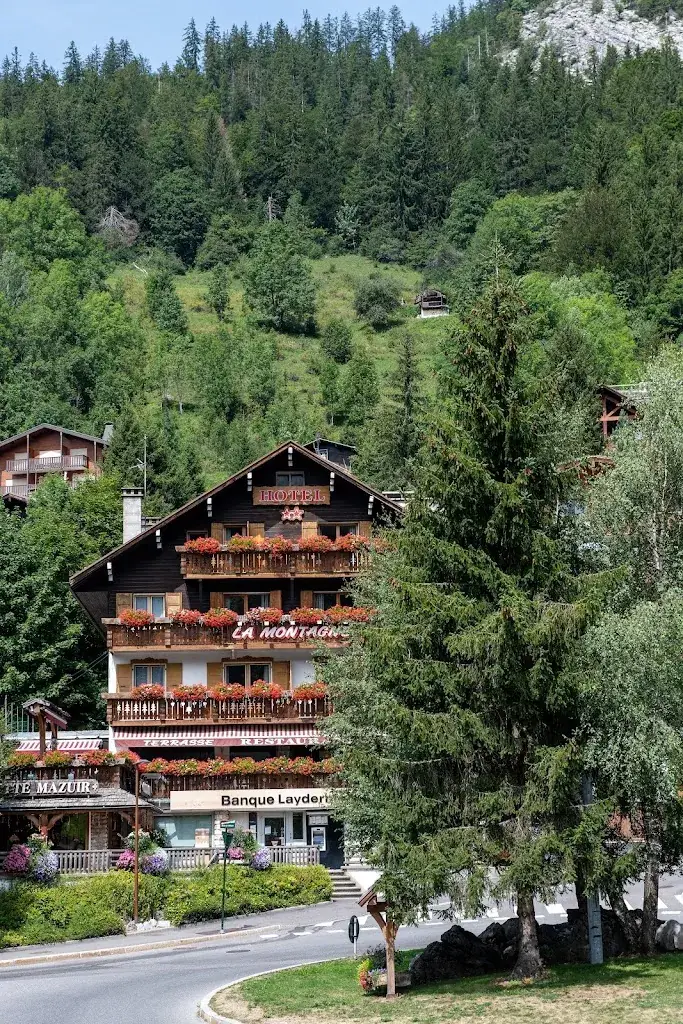 Restaurant Le Petit Montagnard_Clusaz_slider_image_3