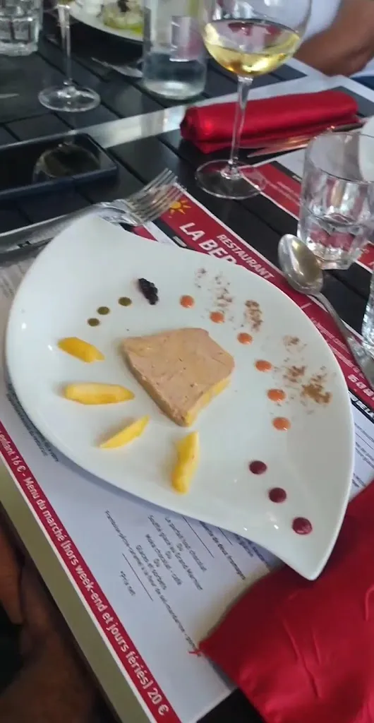 RESTAURANT LA BERGERIE_Nieuil-l'Espoir_slider_image_2