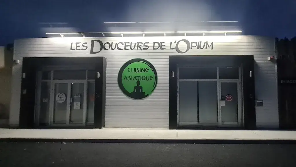 LES DOUCEURS DE L'OPIUM Restaurant in Nousty