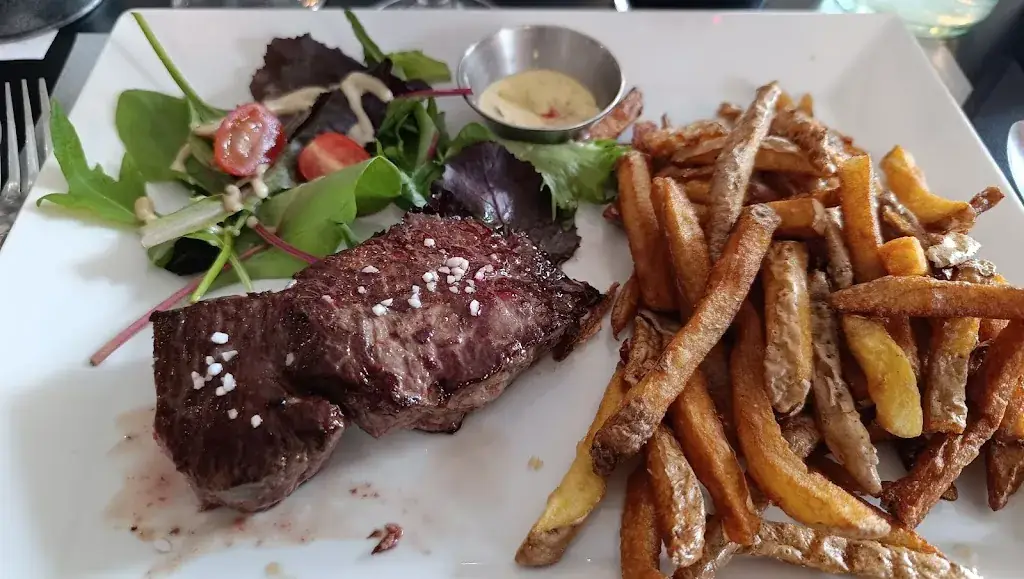 L Univers_Soumoulou_slider_image_3